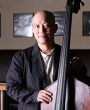 安ヵ川 大樹 ／　Jazz Bassist